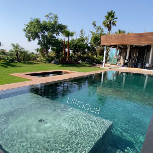 ULTRAQUA PISCINES — 2