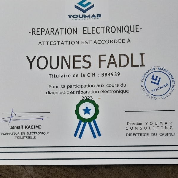 Younes FADLI — 8
